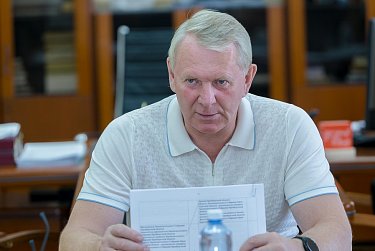 Депутаты готовятся к парламентской сессии